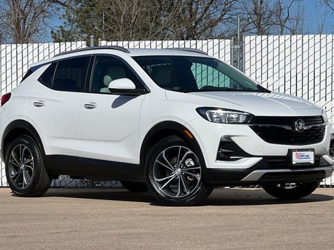 Used 2023 Buick Encore GX Select image 2