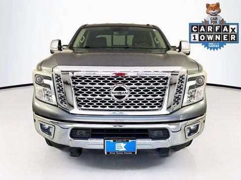 Used 2017 Nissan Titan SL w/ Chrome Package RWD image 2