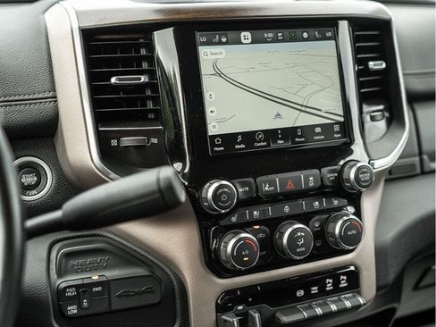 Used 2024 RAM 2500 Laramie w/ Safety Group AWD/4WD image 10