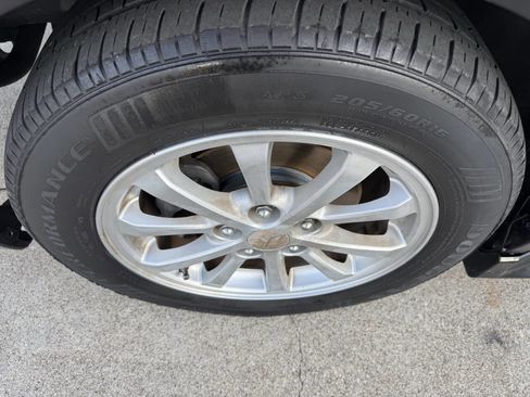 Used 2011 Mitsubishi Lancer ES image 25