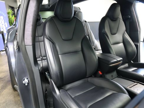 Used 2020 Tesla Model X Long Range AWD/4WD image 36