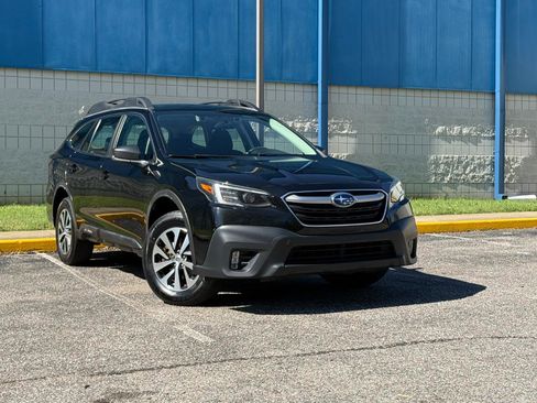 Used 2022 Subaru Outback 2.5i Premium AWD/4WD image 3
