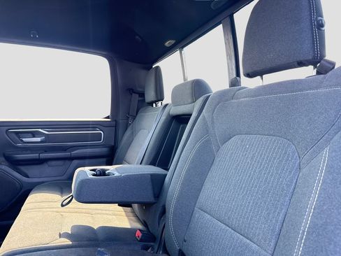 Used 2019 RAM 1500 Big Horn AWD/4WD image 18