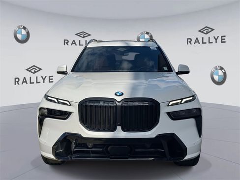 Certified 2025 BMW X7 xDrive40i w/ M Sport Package image 2