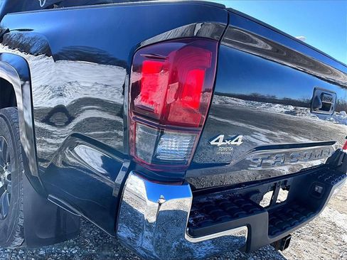 Used 2020 Toyota Tacoma SR5 image 27