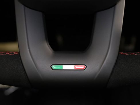 Used 2024 Lamborghini Urus Performante image 71