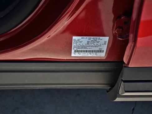 Used 2025 Ford Explorer ST image 21