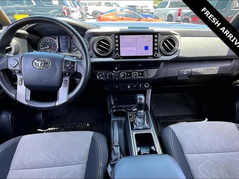 Used 2020 Toyota Tacoma TRD Off-Road AWD/4WD image 5