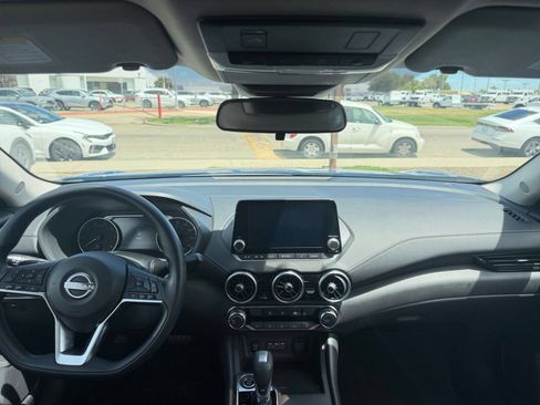 Used 2025 Nissan Sentra SV FWD image 28