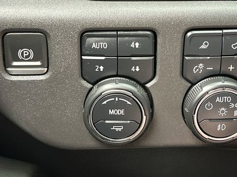 Certified 2023 Chevrolet Silverado 1500 LT Trail Boss w/ LT Trail Boss Premium Package AWD/4WD image 19