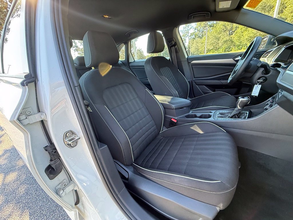 Used 2024 Volkswagen Jetta Sport FWD image 27