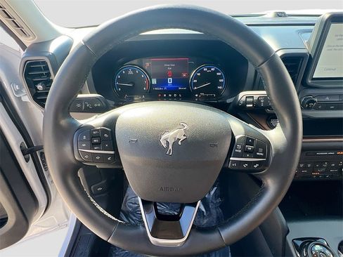 Used 2024 Ford Bronco Sport Outer Banks w/ Tech Package image 11