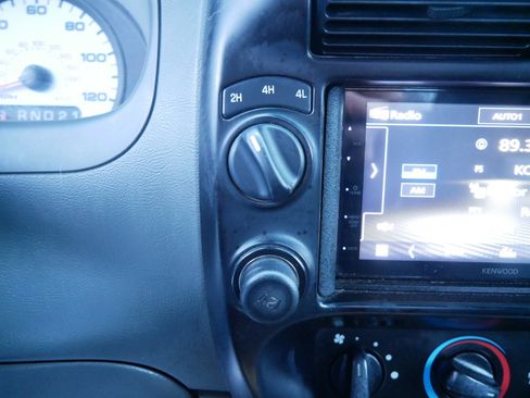 Used 2010 Ford Ranger XLT image 29