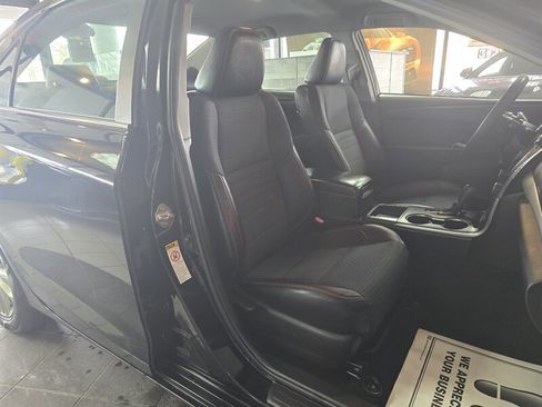 Used 2015 Toyota Camry SE image 14