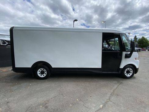 Used 2023 Chevrolet Brightdrop 600 w/ Active Safety Package 2 AWD/4WD image 7