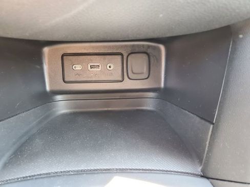 Certified 2023 Chevrolet Equinox LT image 30