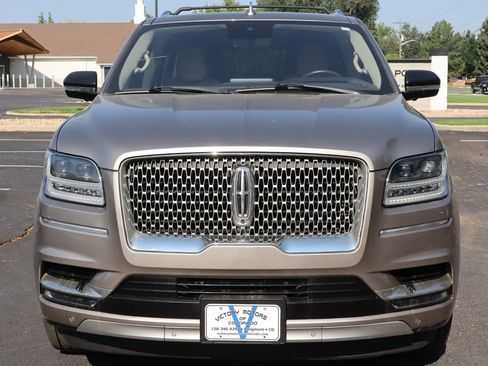 Used 2018 Lincoln Navigator Reserve w/ Technology Package AWD/4WD image 12