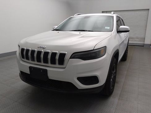 Used 2019 Jeep Cherokee Latitude Plus w/ Cold Weather Group AWD/4WD image 15
