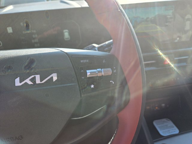 New 2026 Kia Sportage SX FWD image 16