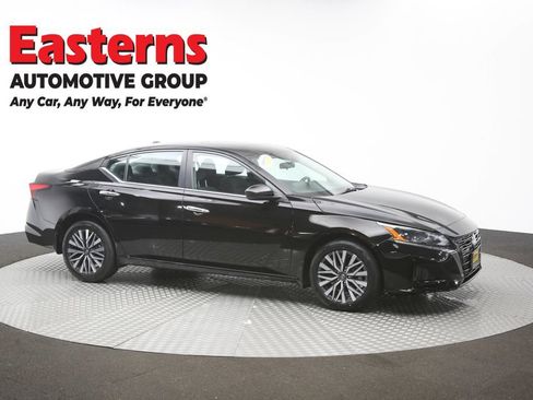 Used 2023 Nissan Altima 2.5 SV w/ SV Premium Package AWD/4WD image 48