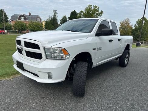 Used 2018 RAM 1500 Express w/ Express Value Package AWD/4WD image 4