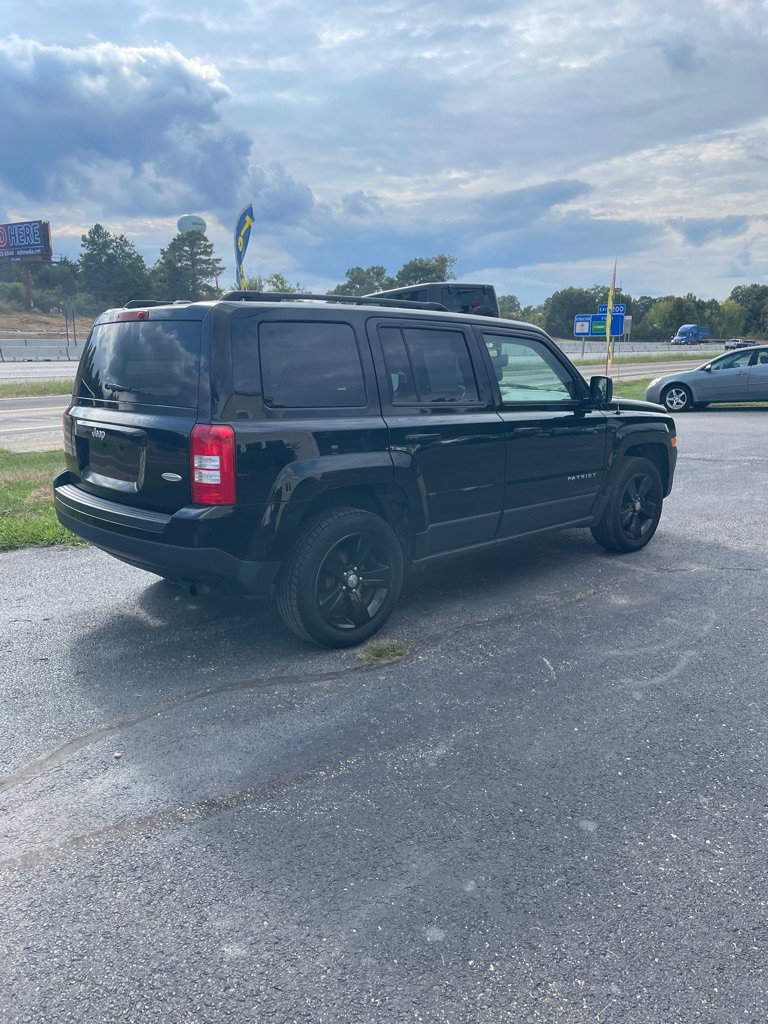 Used 2016 Jeep Patriot Latitude FWD image 5