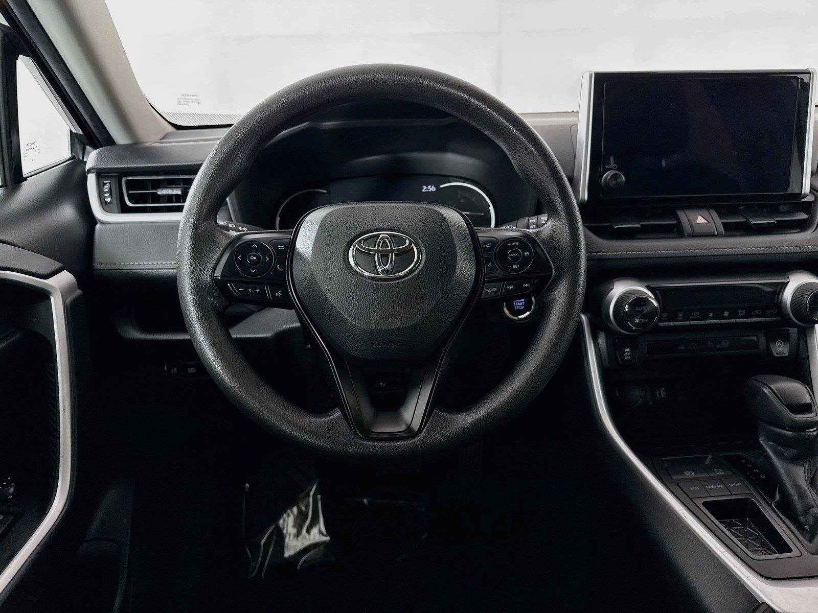 Certified 2025 Toyota RAV4 XLE FWD image 29