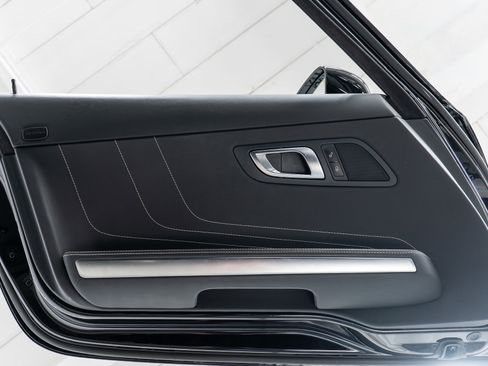 Used 2011 Mercedes-Benz SLS AMG Coupe image 14
