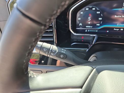 Used 2023 Chevrolet Silverado 1500 LT image 35