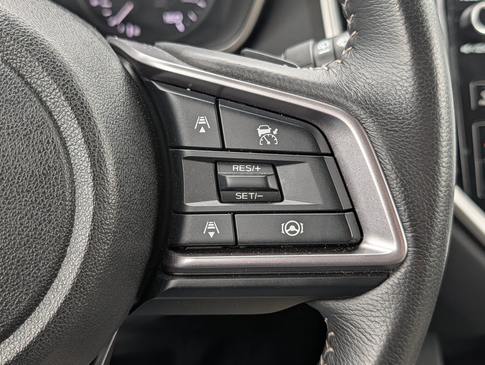 Used 2025 Subaru Ascent Premium AWD/4WD image 26