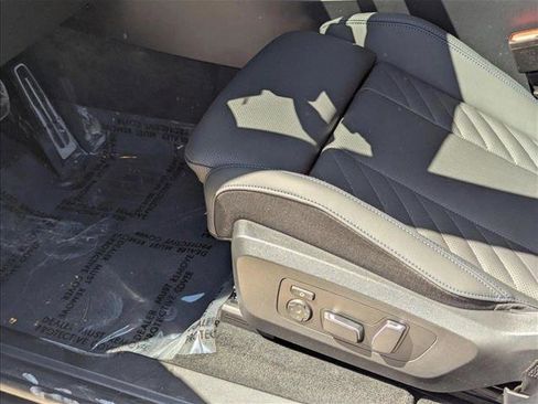 New 2025 BMW X3 xDrive30i w/ Premium Package image 4