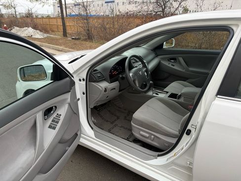 Used 2010 Toyota Camry image 13