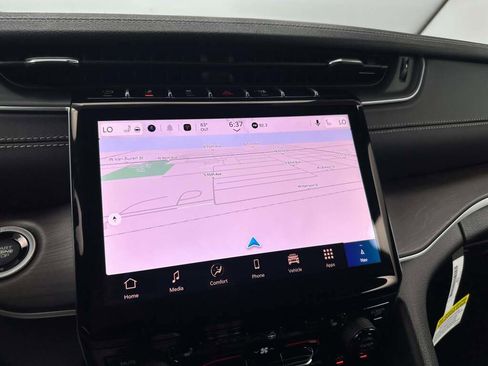 New 2025 Jeep Grand Cherokee Limited image 31