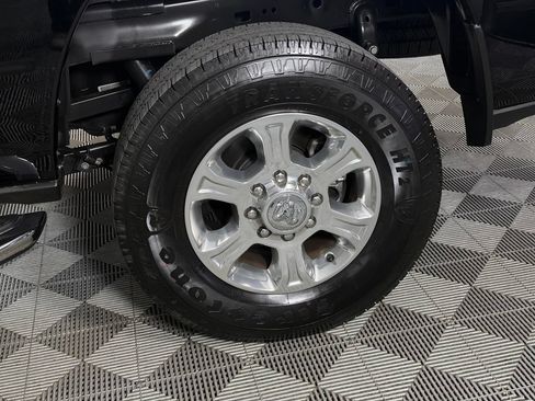 Used 2025 RAM 2500 Big Horn AWD/4WD image 12