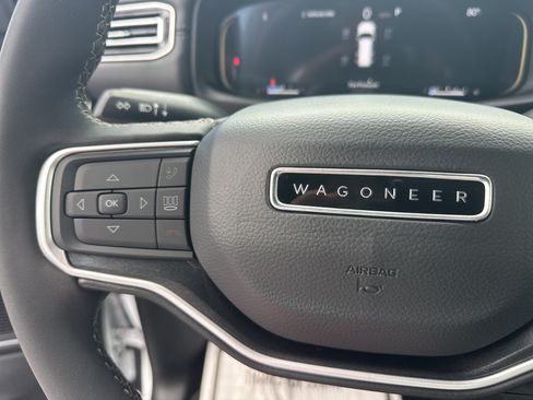 Used 2024 Jeep Wagoneer L 4WD image 25