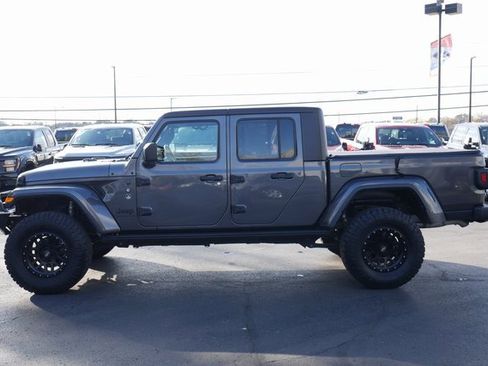 Used 2022 Jeep Gladiator Sport image 8