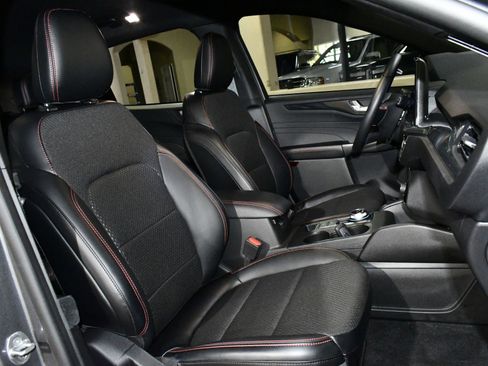 Used 2024 Ford Escape ST-Line w/ Tech Pack #1 image 8