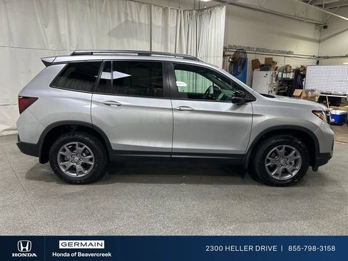 Certified 2025 Honda Passport TrailSport image 8