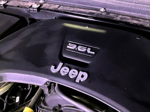 Used 2021 Jeep Gladiator Overland w/ Popular Equipment Package AWD/4WD image 32