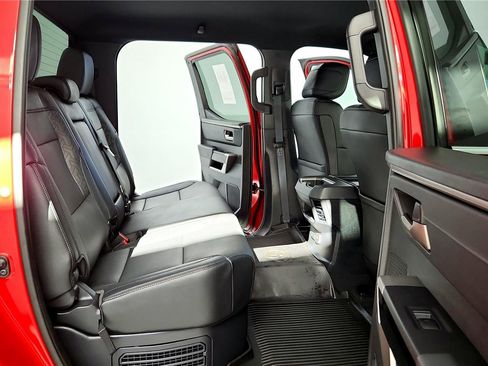 Used 2025 Toyota Tundra Limited image 26