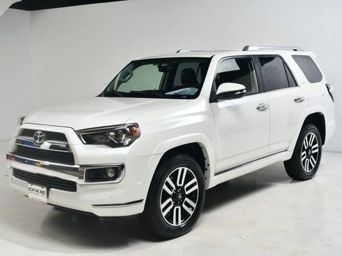 Used 2018 Toyota 4Runner Limited image 2