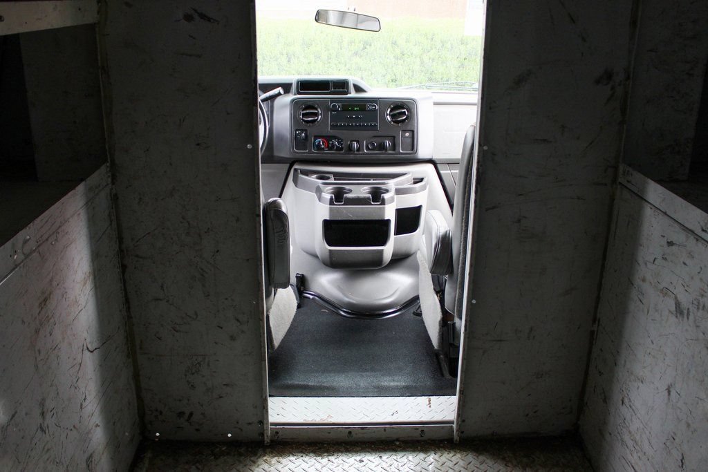 Used 2014 Ford E-350 and Econoline 350 Super Duty w/ Power Windows & Locks Group RWD image 12