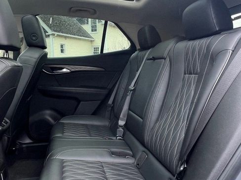 Used 2021 Buick Envision Avenir w/ Technology Package II image 11