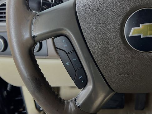 Used 2011 Chevrolet Avalanche LT w/ Luxury Package image 19