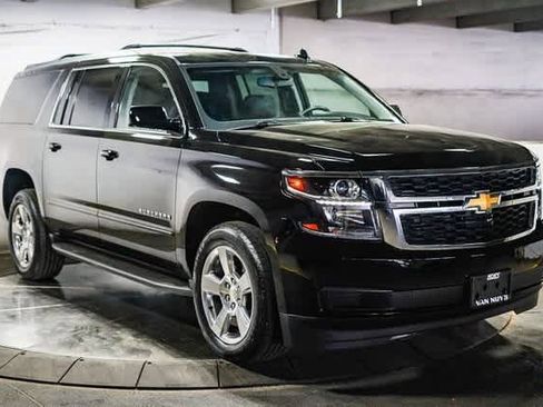 Used 2017 Chevrolet Suburban LS w/ All-Season Package image 3