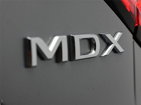 Used 2024 Acura MDX SH-AWD w/ Advance Package image 21