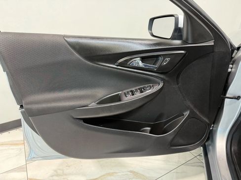 Used 2022 Chevrolet Malibu LT image 10