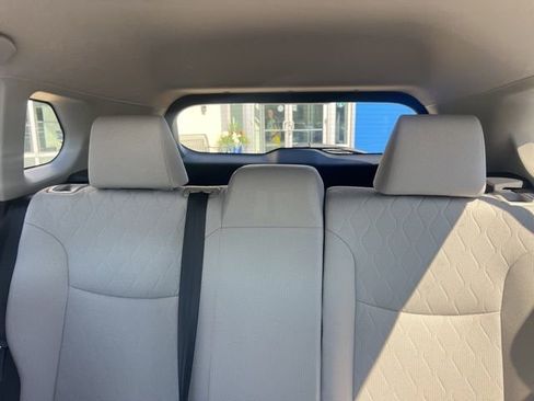 Used 2022 Toyota Corolla Cross LE image 15