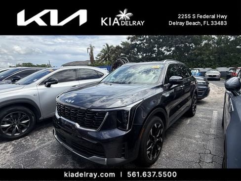 Used 2025 Kia Sorento EX FWD image 4