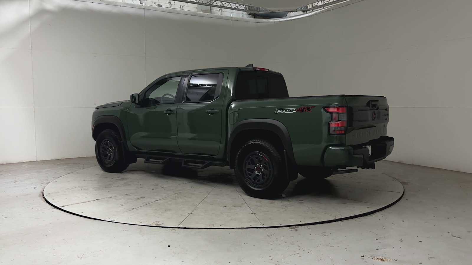 Used 2026 Nissan Frontier PRO-4X w/ Tow Package AWD/4WD image 4